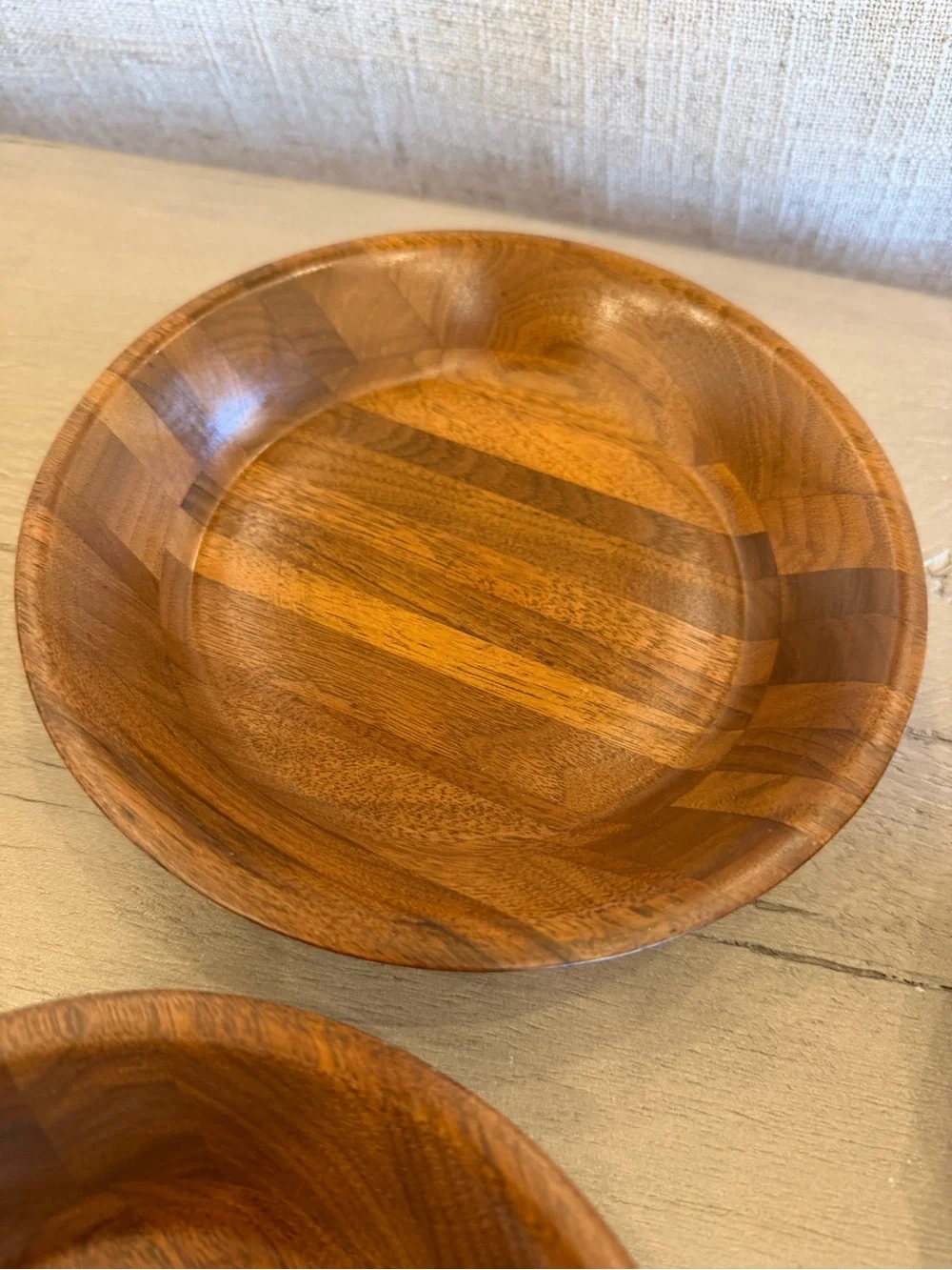 Vintage Solid American Walnut Wood Bowls Heirloom Giftwood, Inc. 1970s USA Decor